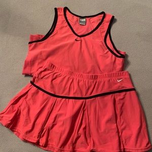 Nike dry fit tennis tank and skirt size L